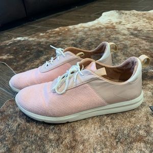 TOMS tennis shoes! Worn once size 9